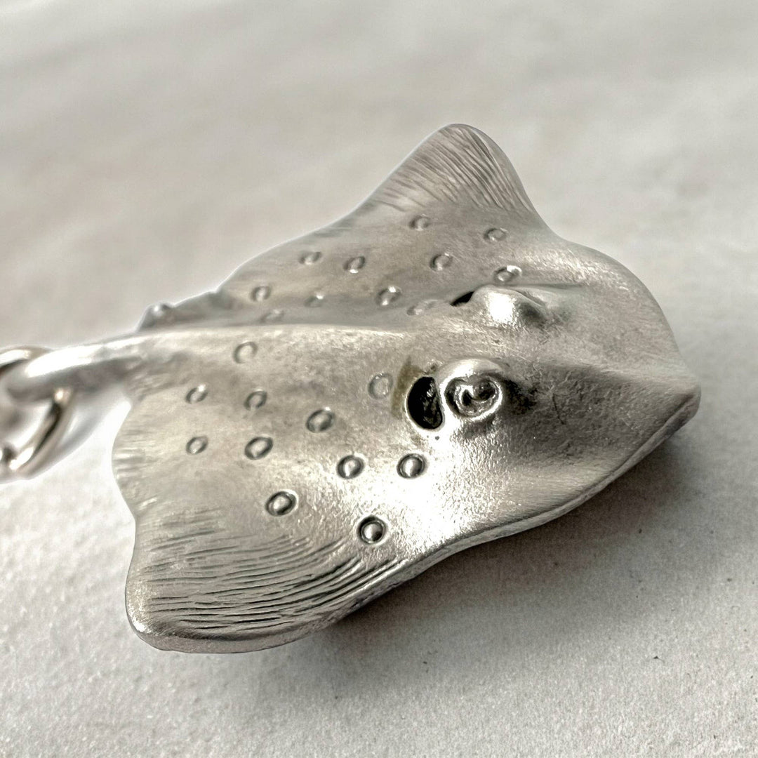 Stingray Keychain, With Diver Flag, Gifts for Scuba Divers